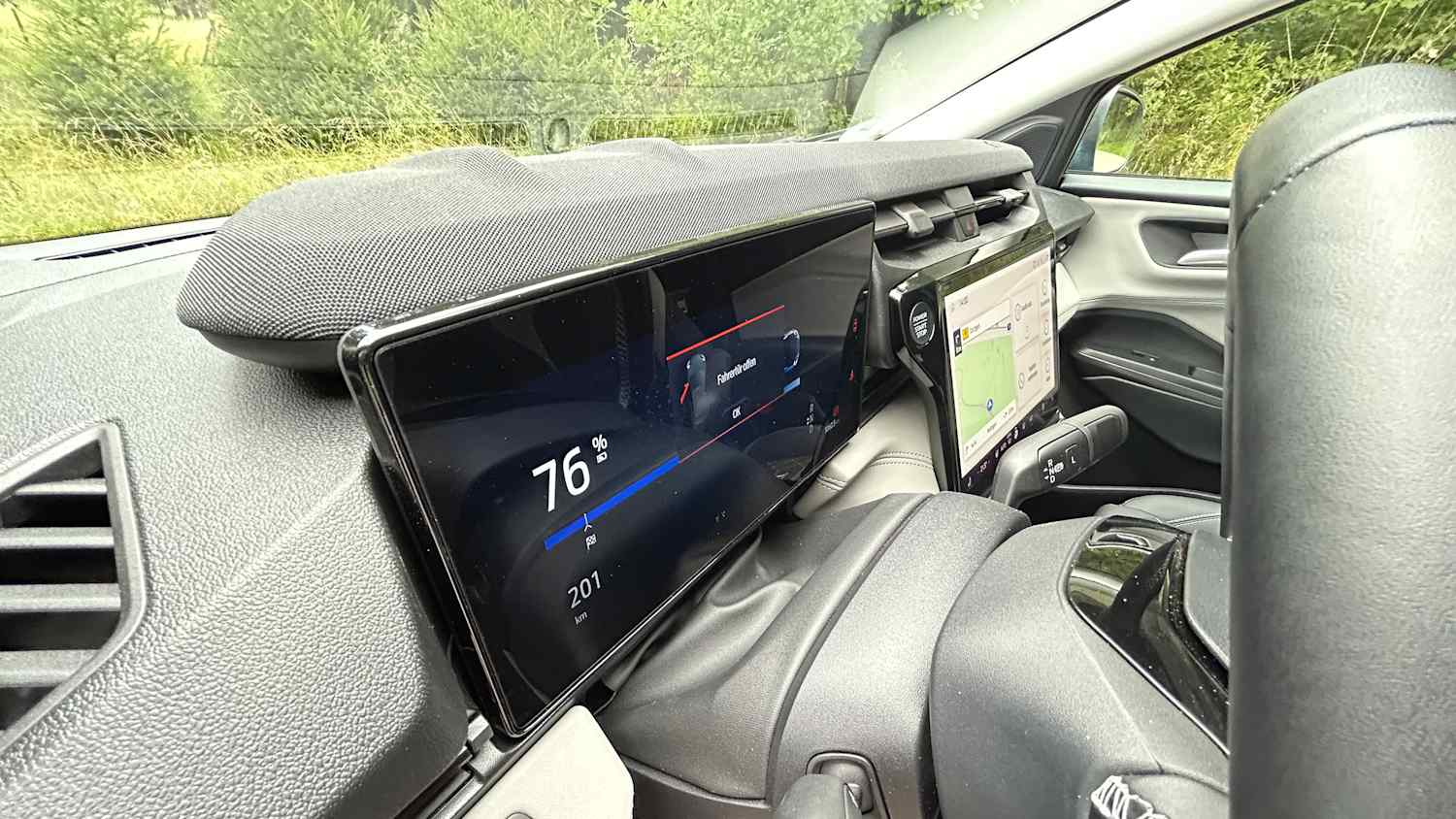 Innenaufnahme eines Displays im Ford Puma Gen-E