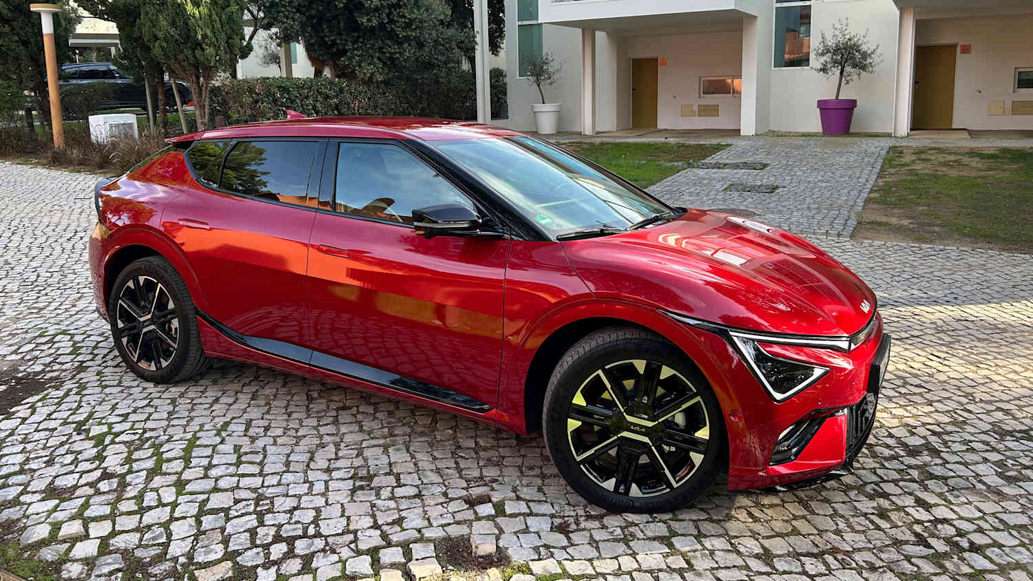 Seitenansicht eines Kia EV6