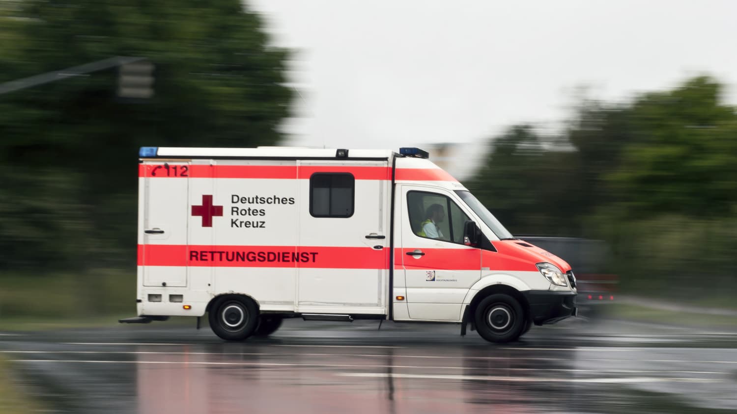 Krankenwagen des deutschen roten Kreuzes