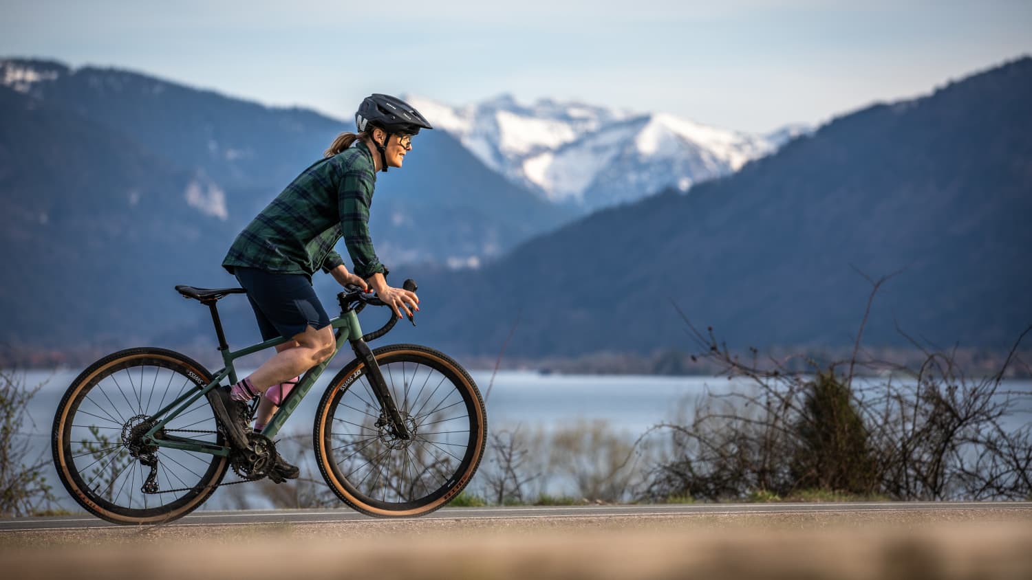 Kaddi Kestler auf ihrem Fahrrad