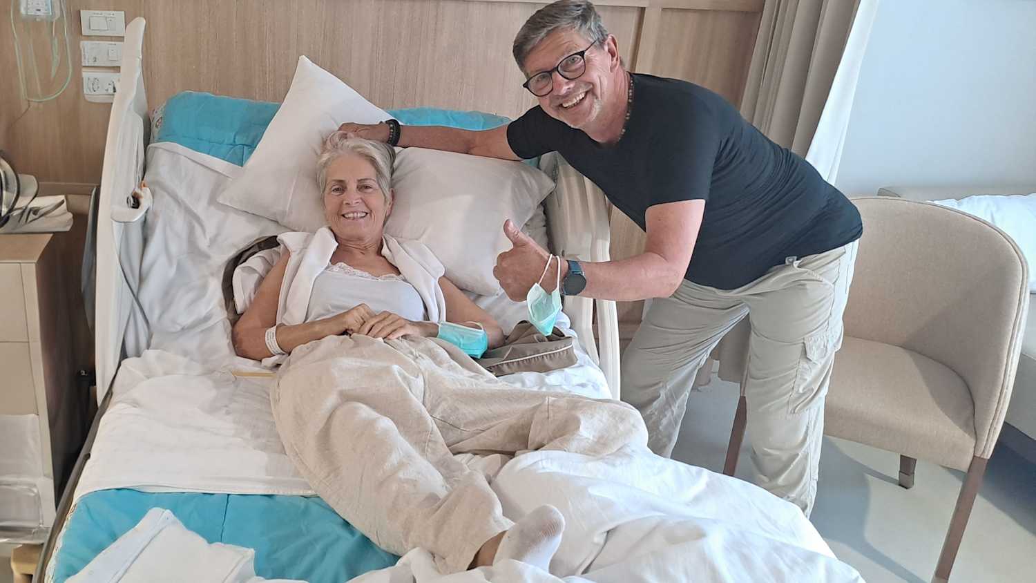 Rückholung aus Thailand mit dem Ambulanzflieger wegen Dengue Fieber