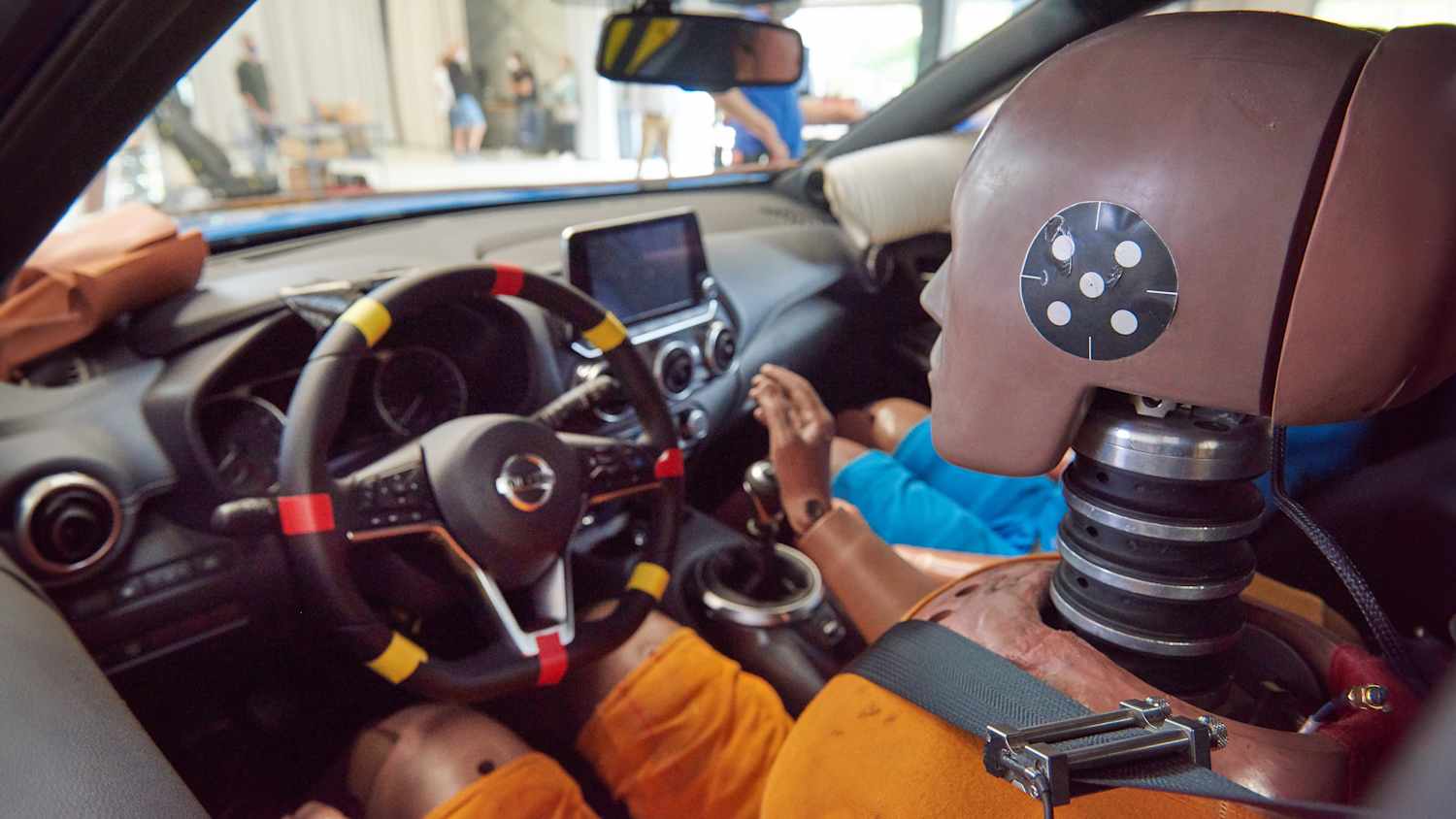 Crash-Test in Landsberg, versetzter Frontalaufprall  bei 50 km/h