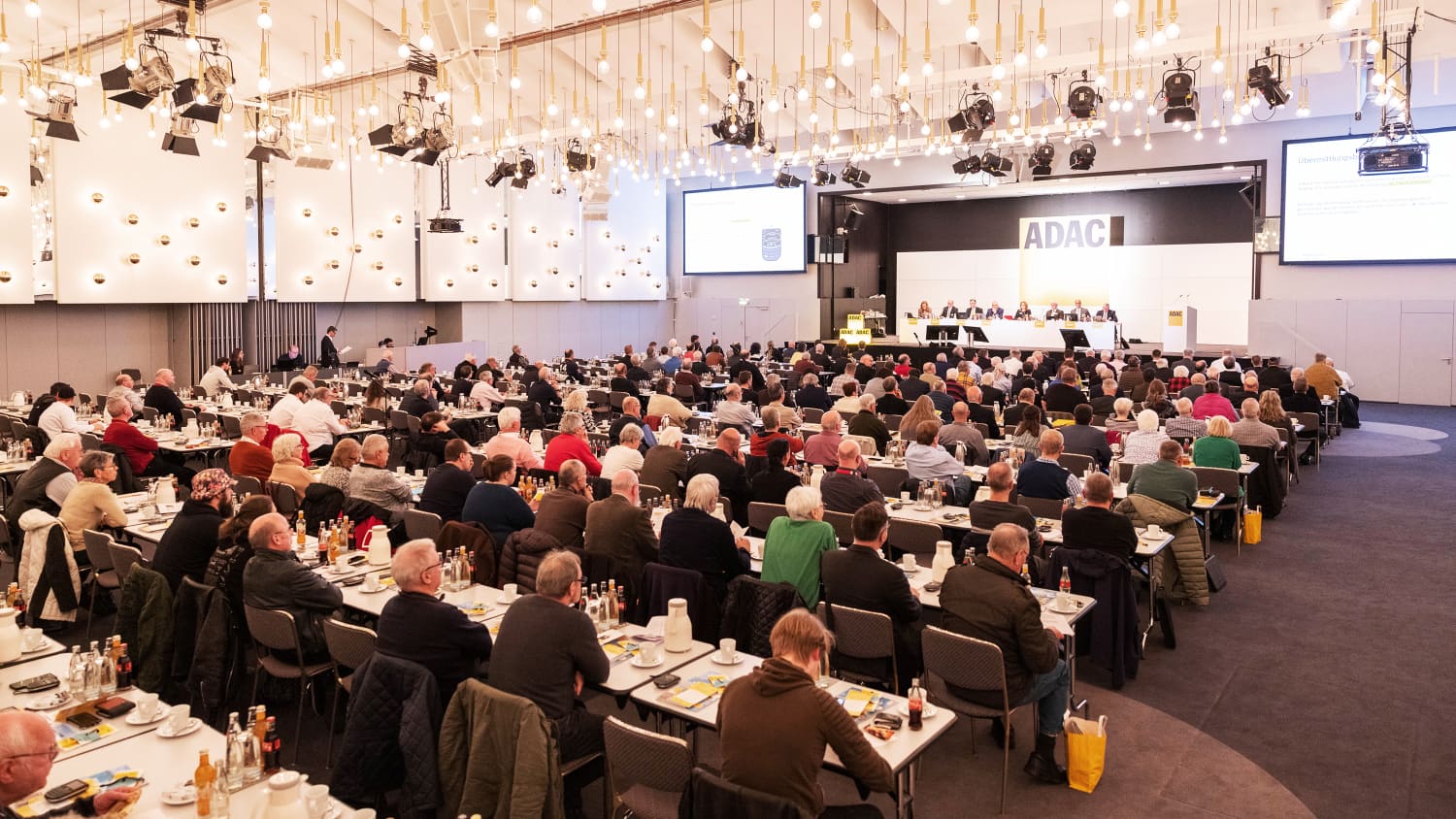 Aufnahme aus der ADAC Mitgliederversammlung in Köln