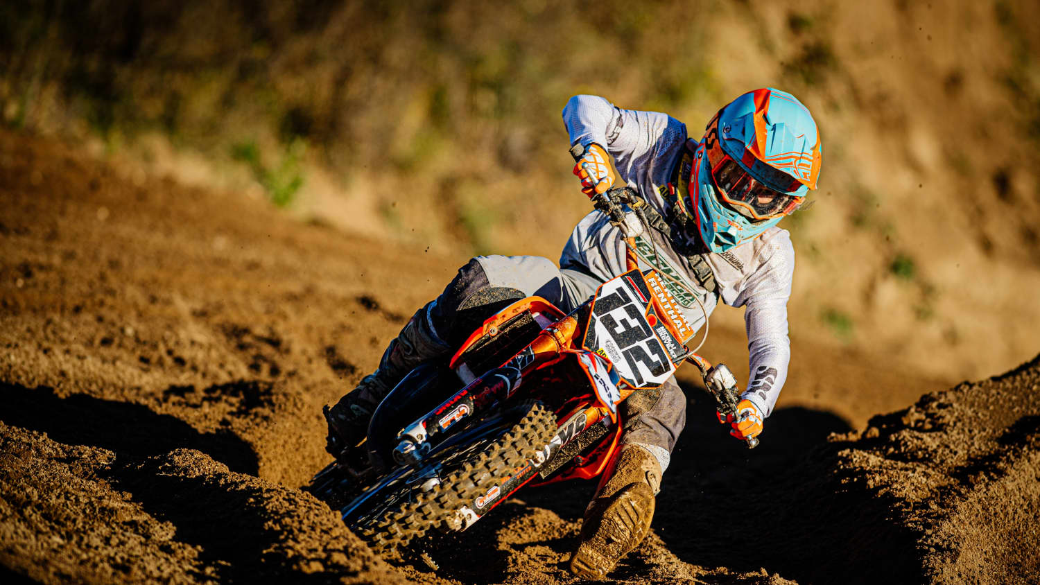 Fahrszene bei den ADAC MX Masters 2020