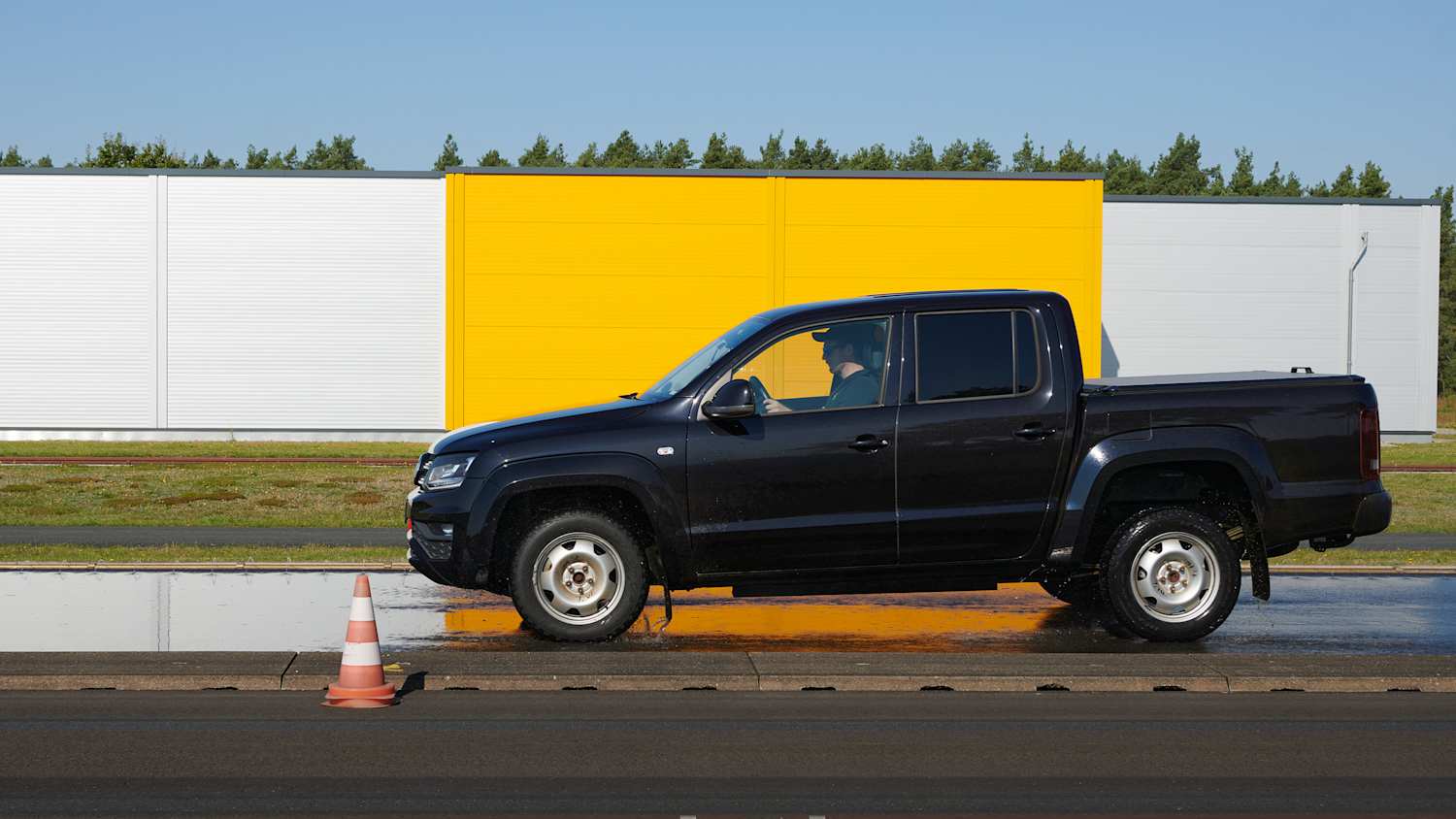 Bremsttest der All Terrain Reifen im Contidrom in Hannover