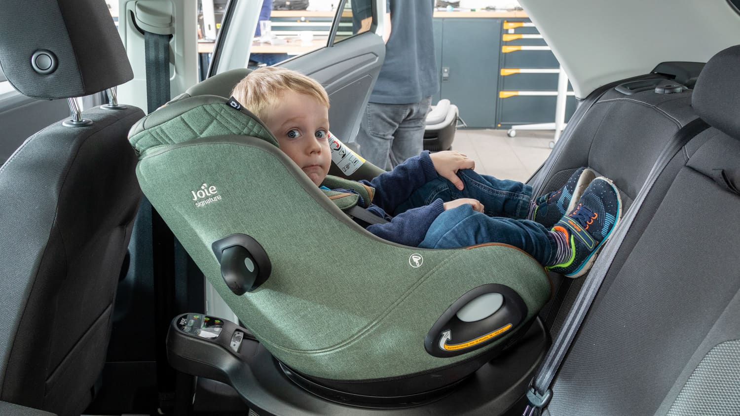 Kind Sitz Kind Baby Auto in Sicherheit sicher angeschnallt Gurt