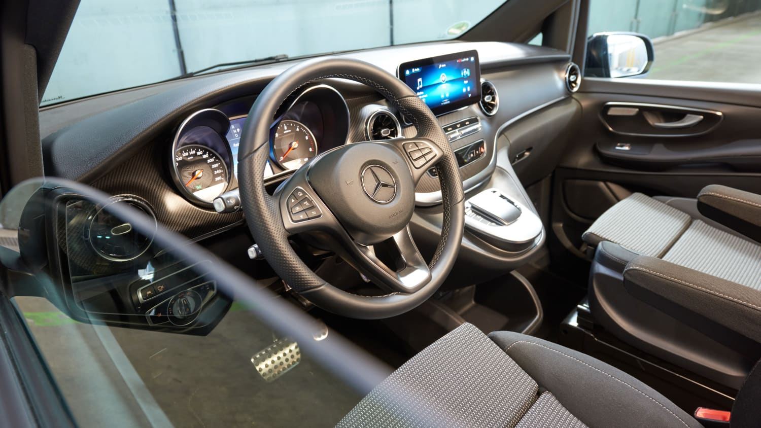 Cockpit des Pössl Campstar