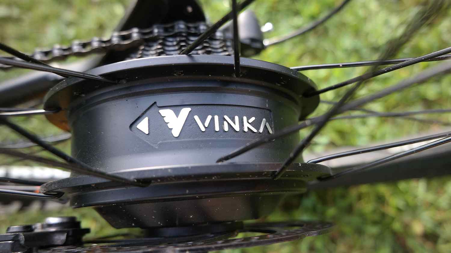 Vinka-Mittelmotor des Grundig E275 E-Bikes in Nahaufnahme.