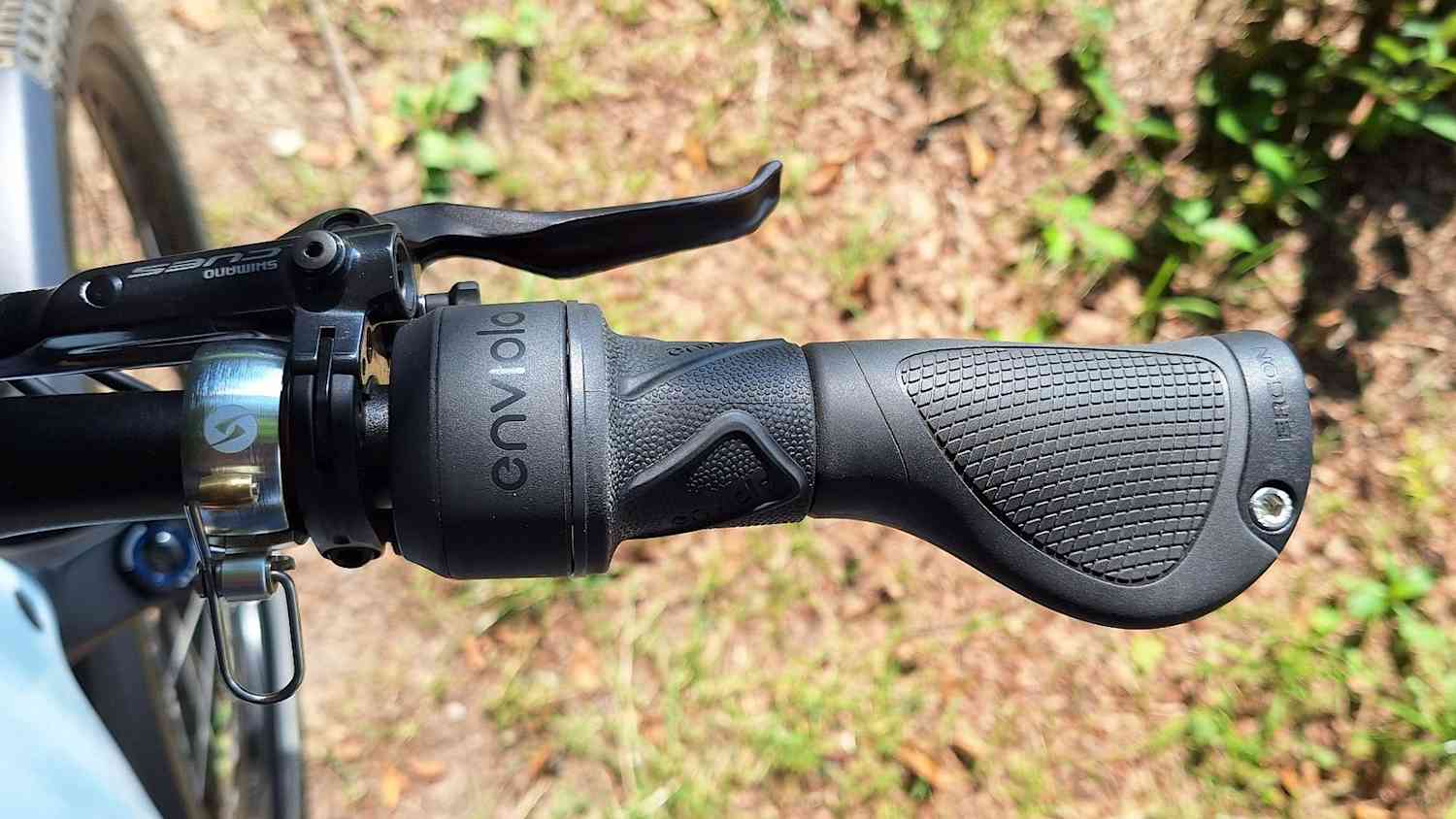Nahaufnahme des Griffs des E-Bikes Simplon Kagu :e.