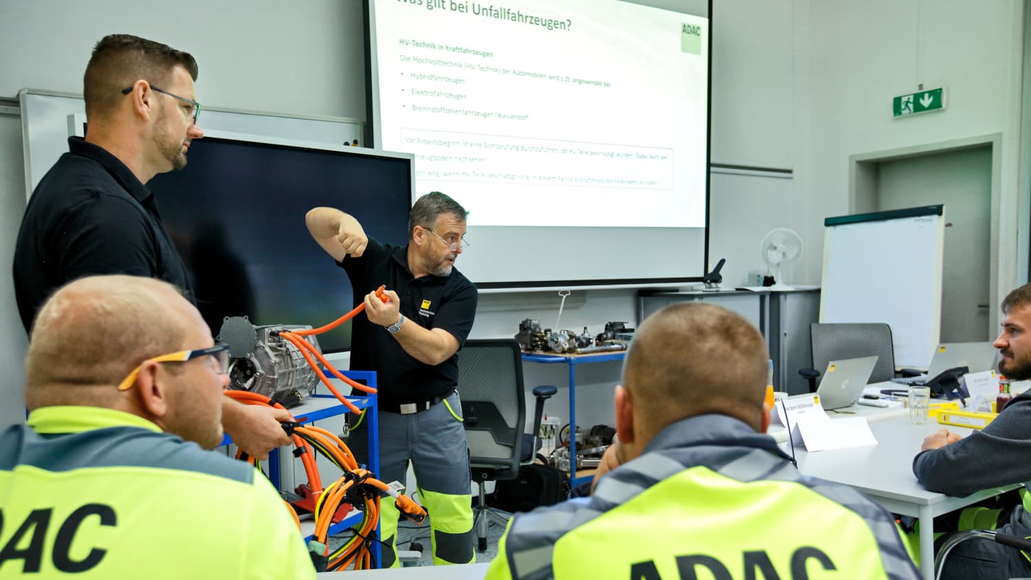 Hochvoltschulung E-Autos Pannenhilfe Landsberg am Lech