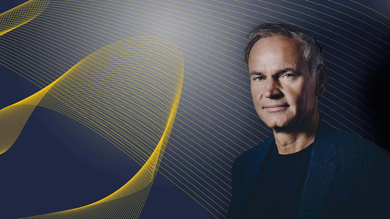 Portrait von VW-Chef Oliver Blume in der ADAC Interviewoptik
