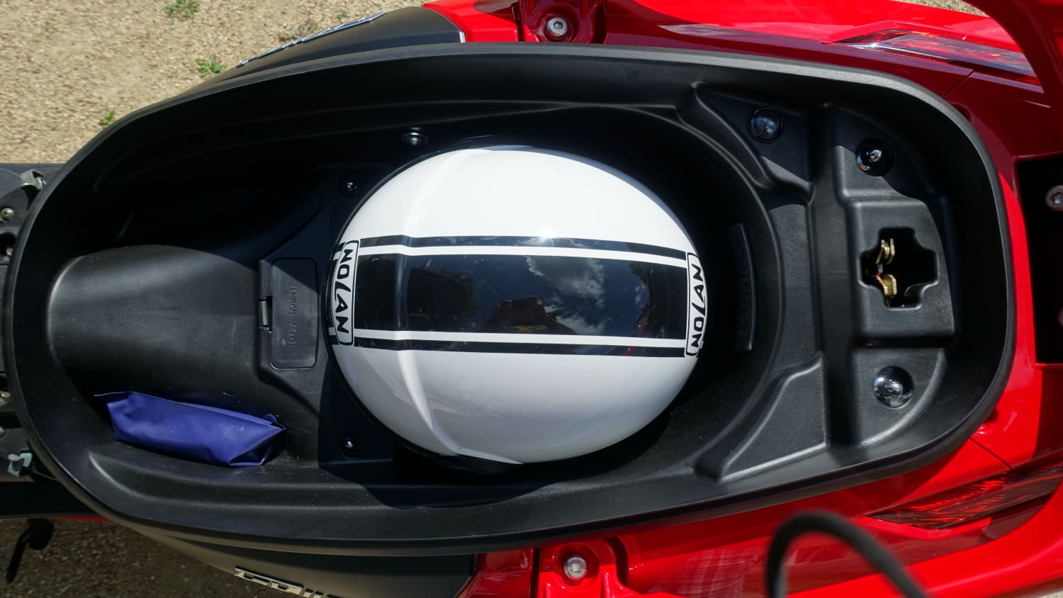 Kymco Grand Dink 300i Stauraum