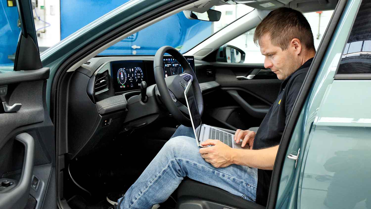 ADAC odhalil, aká je skutočná pravda o plug-in hybridoch. Zistite, ktoré značky najviac klamú pri starnutí batérií a ktoré tvrdili pravdu.