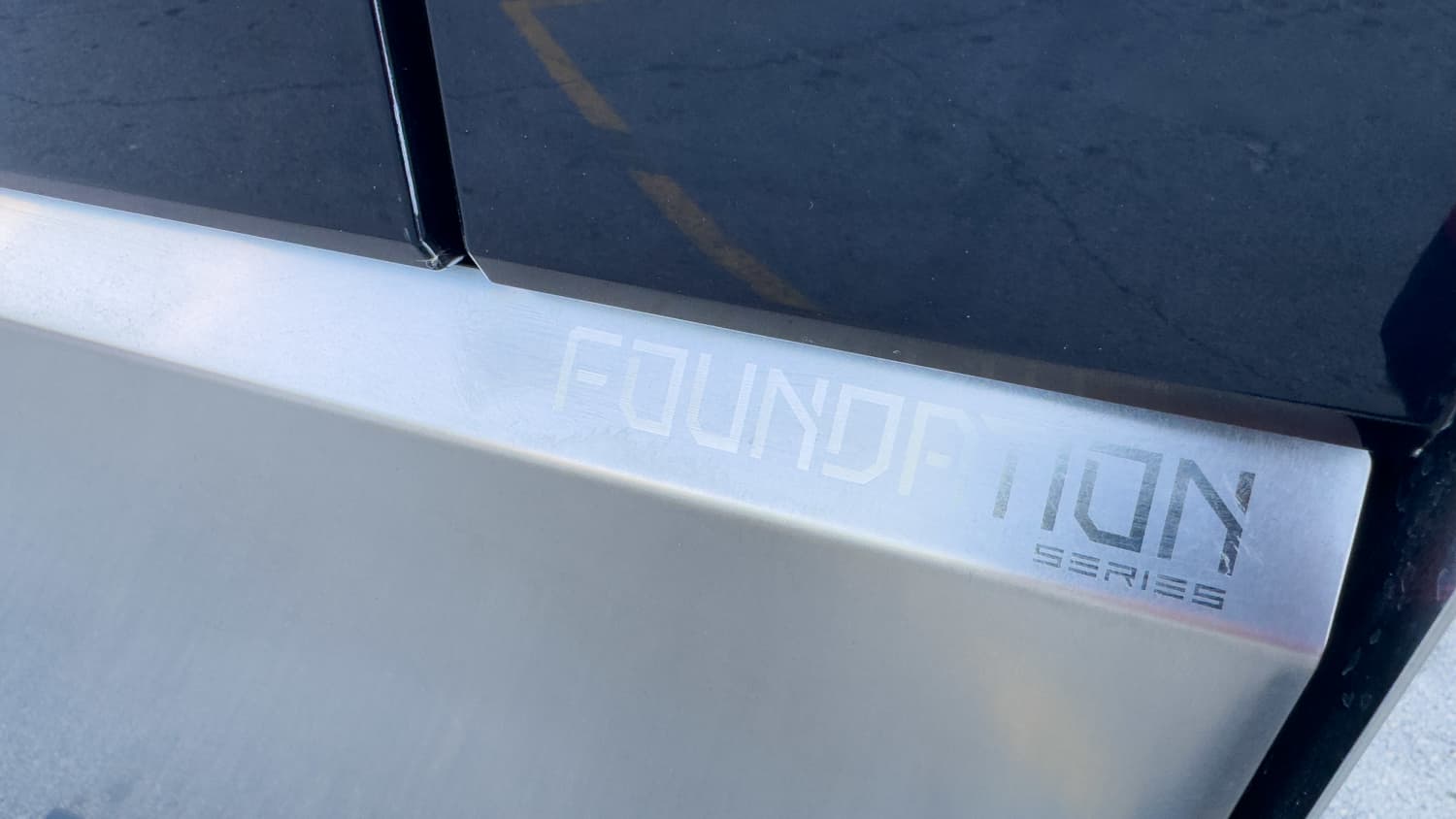 Schriftzug am Tesla Cybertruck