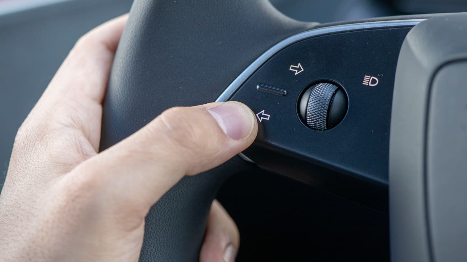 Der neue Tesla Model 3 wird von unserem Autoredakteur getestet