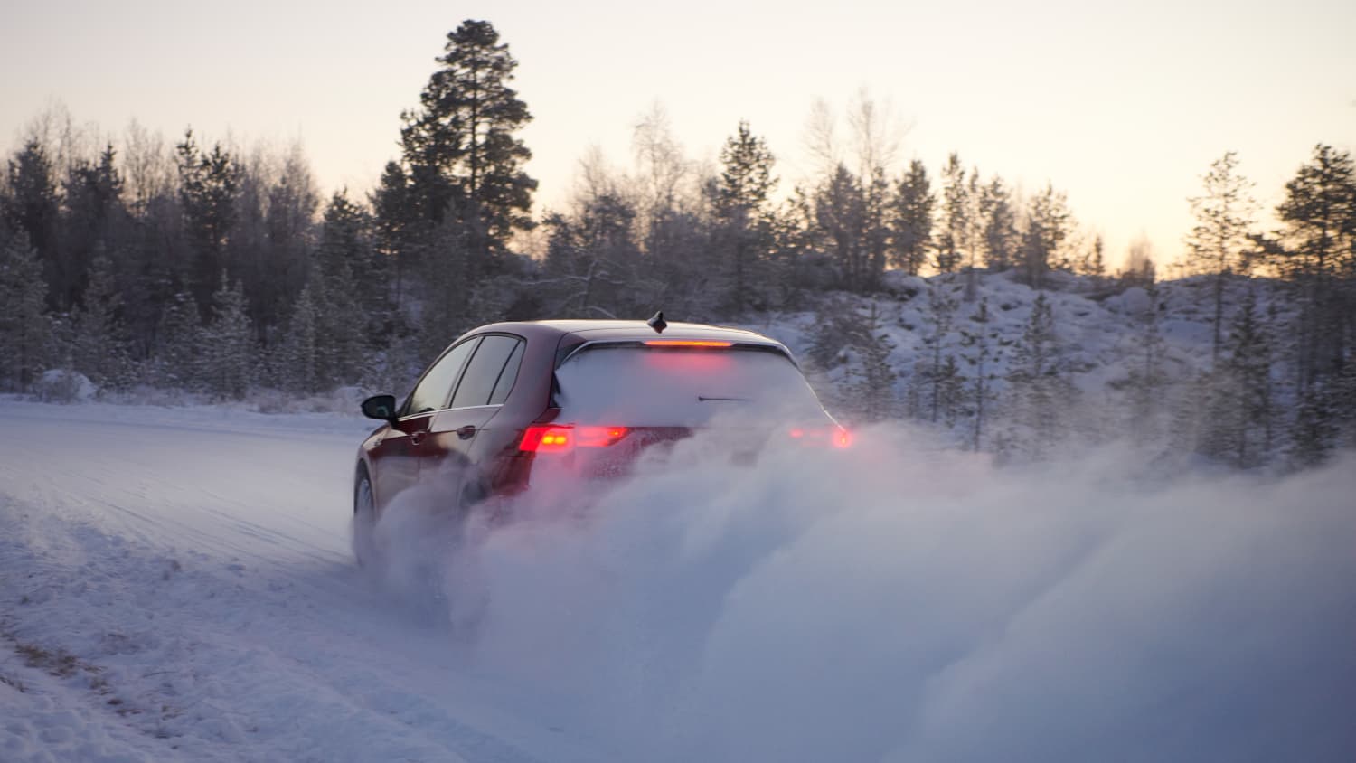 Fahrtests beim ADAC Winterreifentest 2023