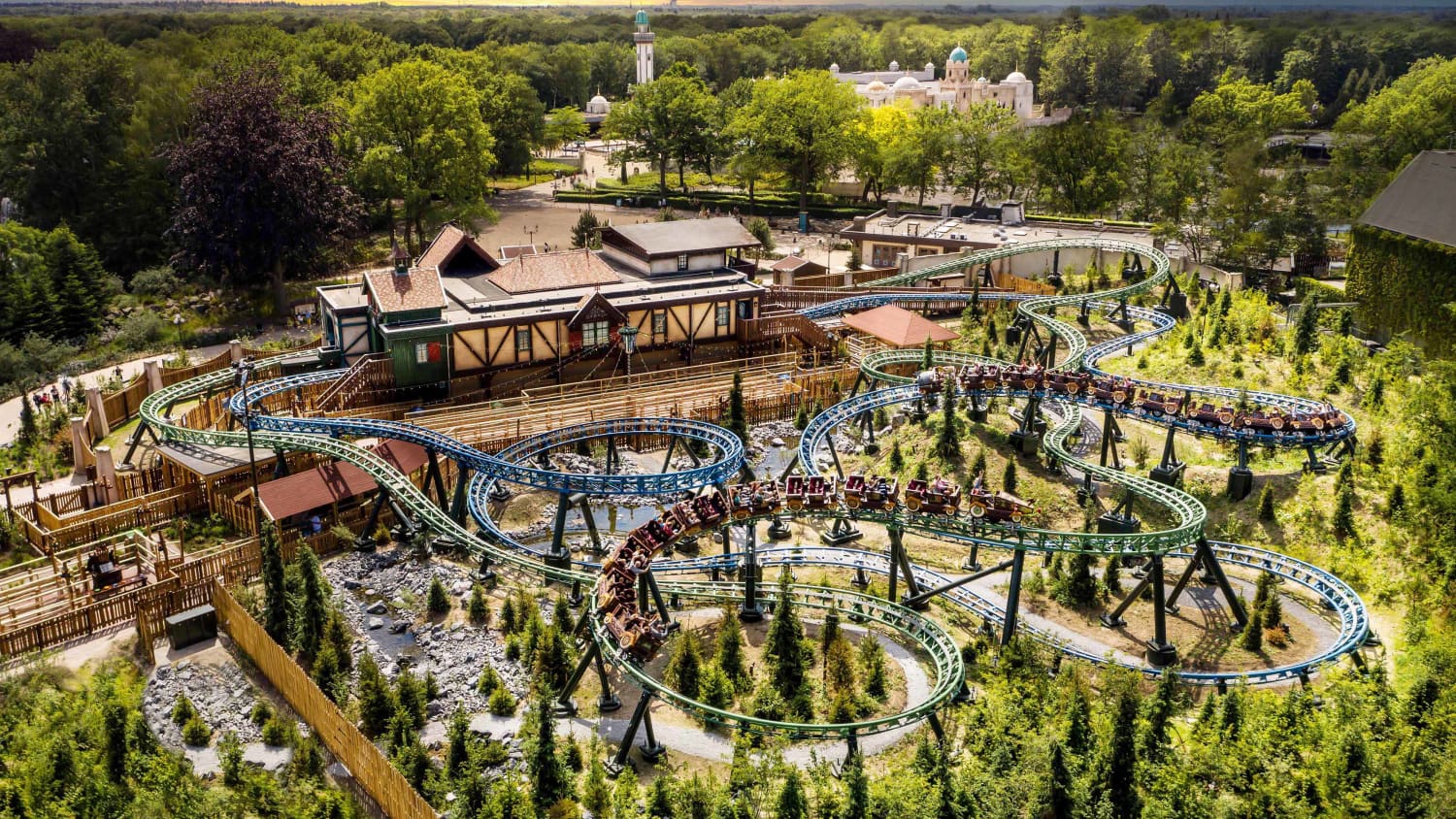 Drohnenaufnahme des Freizeitparks Efteling