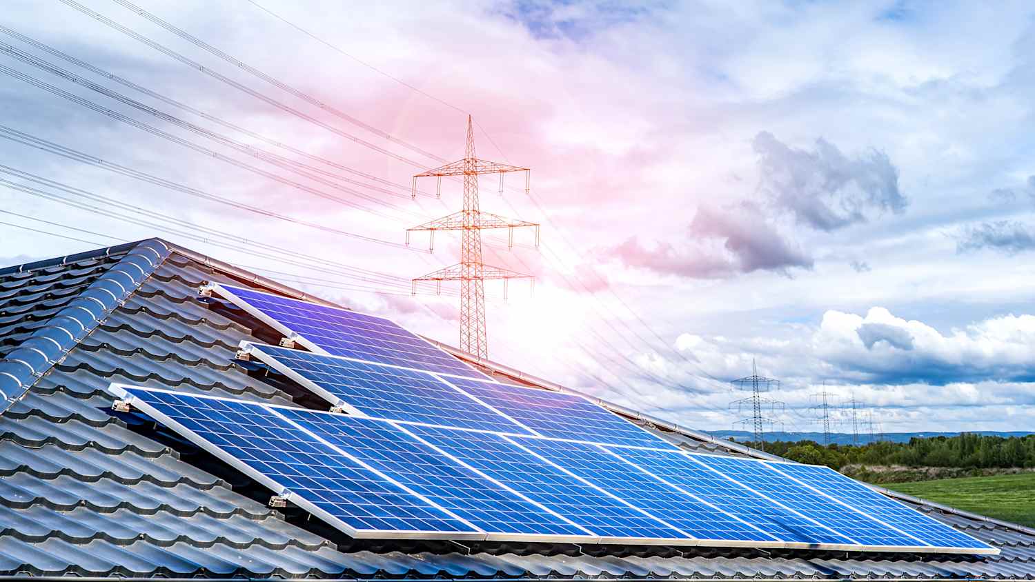 Solaranlage auf dem Dach eines Hauses
