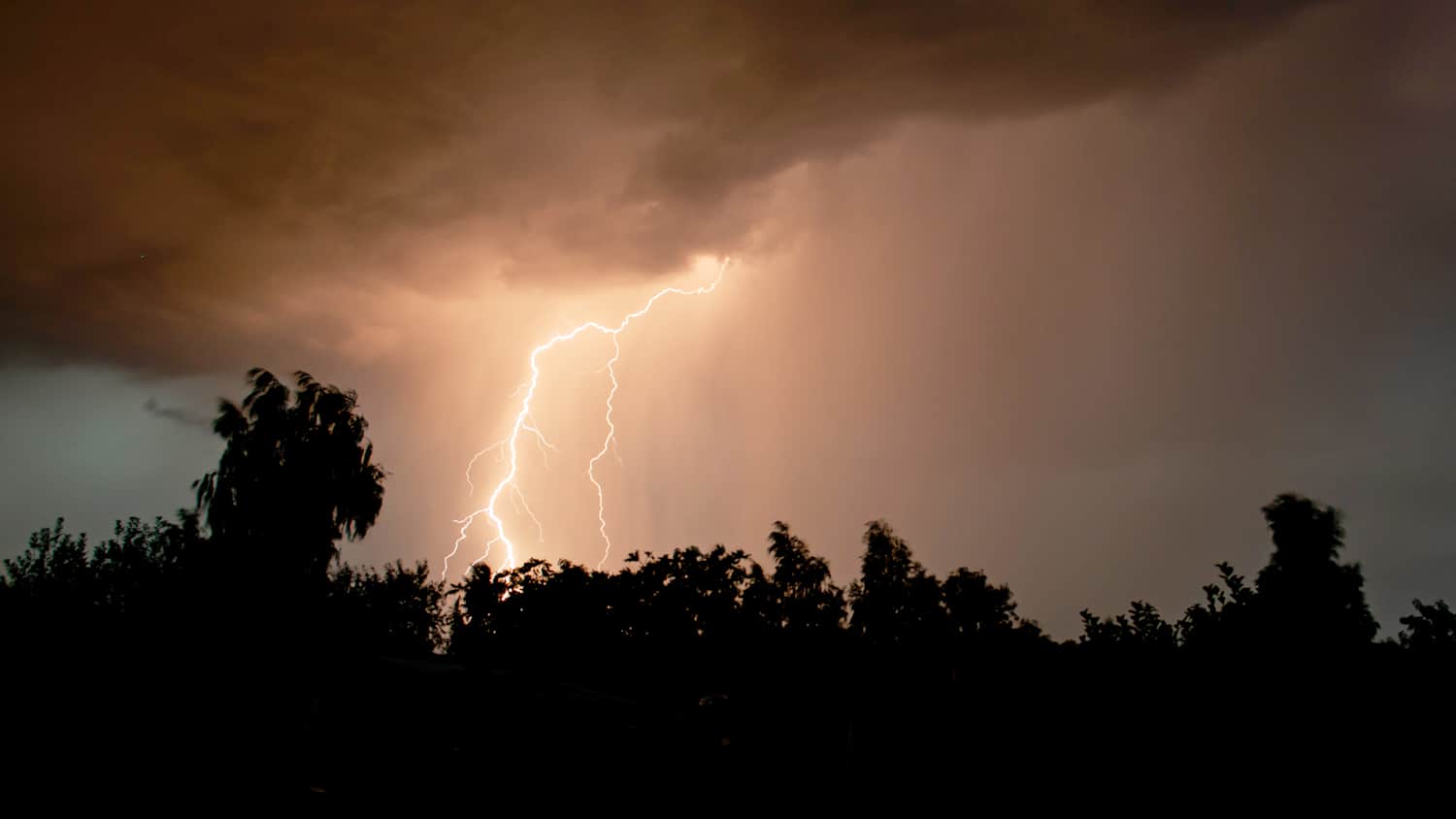 Blitze am Himmel