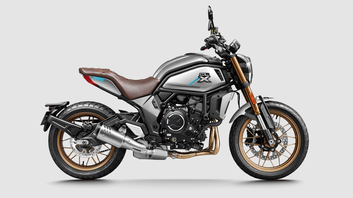 Die 700 CL X Heritage seitlich stehend
