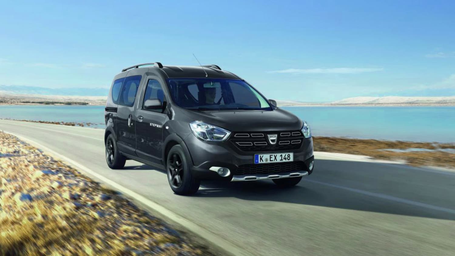 Front des Dacia Dokker fahrend