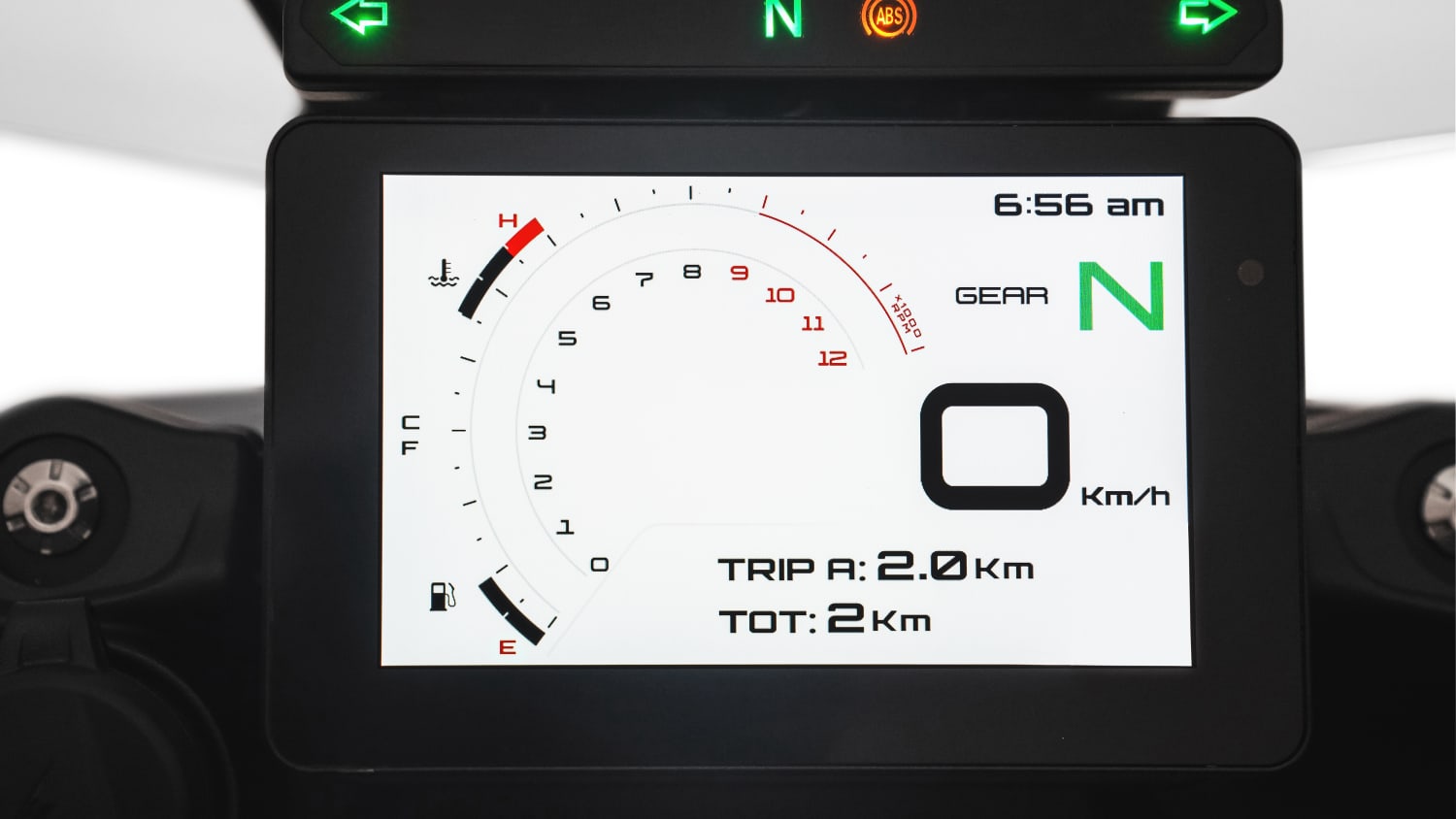 Display der Benelli TRK 702