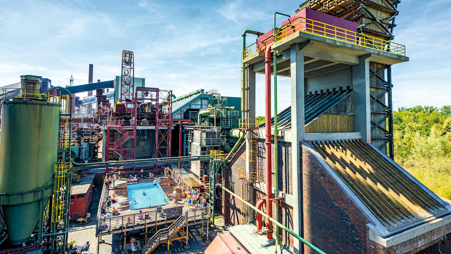 Schwimmbad in der Zeche Zollverein, Luftaufnahme