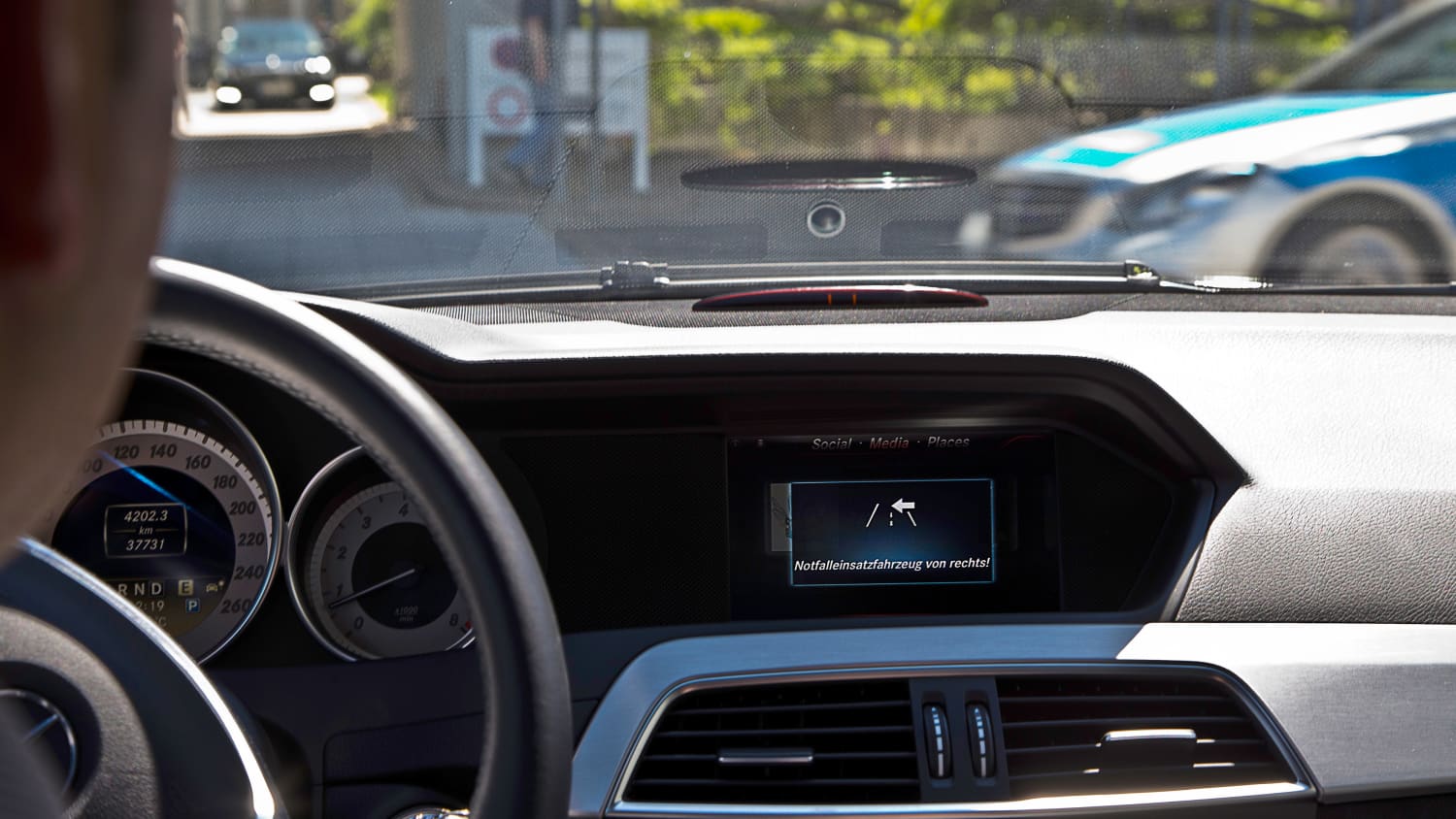 Car2X in einem Mercedes
