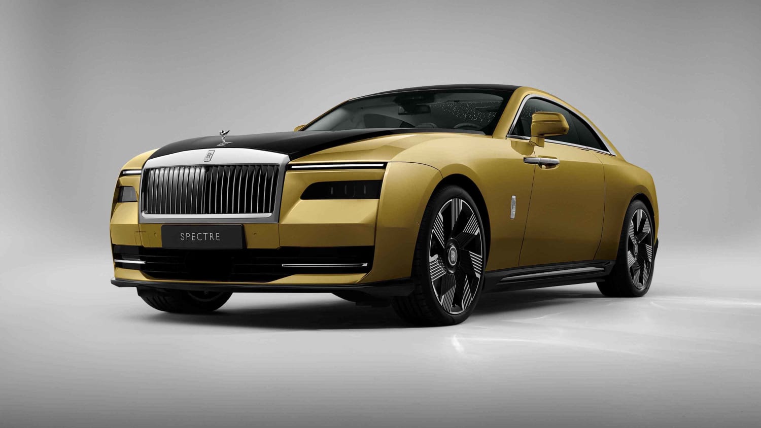 Front und Seitenansicht eines Rolls Royce Spectre