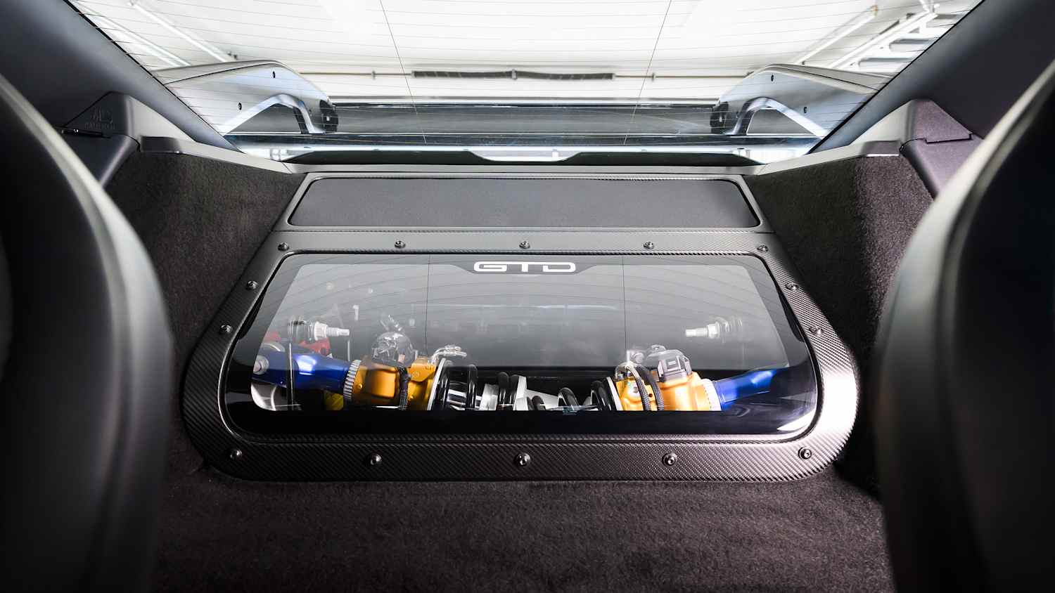 Einsicht des Motors im neuen Ford Mustang GTD