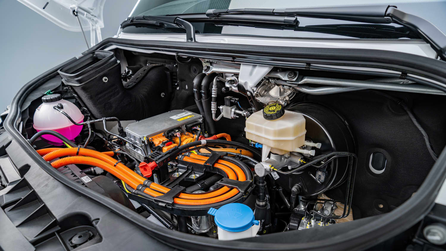 Motor des Mercedes e-Sprinter