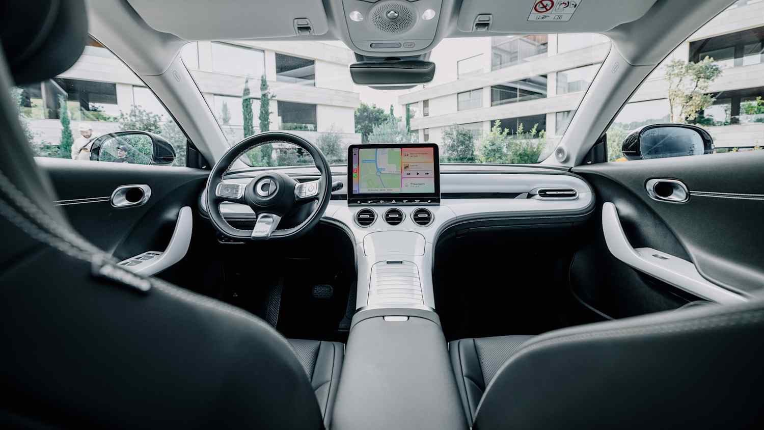 Aufnahme des Cockpit des roten Smart #3