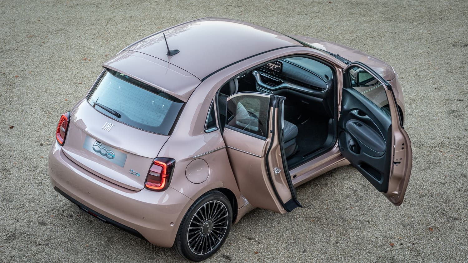 Der neue Fiat 500e  vollelektrischer Stadtflitzer zum Top-Preis