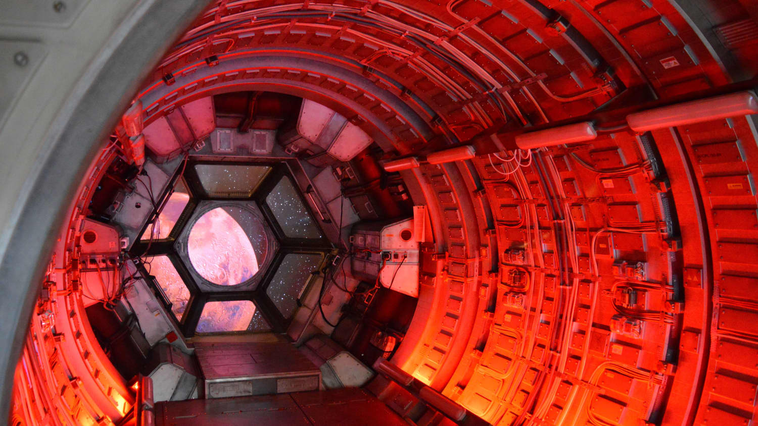 Die beeindruckende Raumstation aus dem Science Fiction-Thriller "Stowaway"
