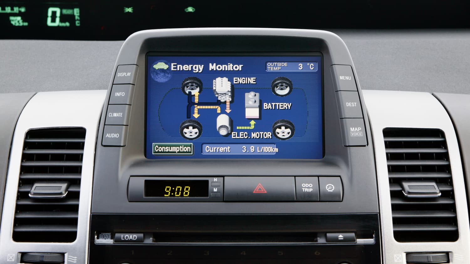 Blick auf das Display des Toyota Prius