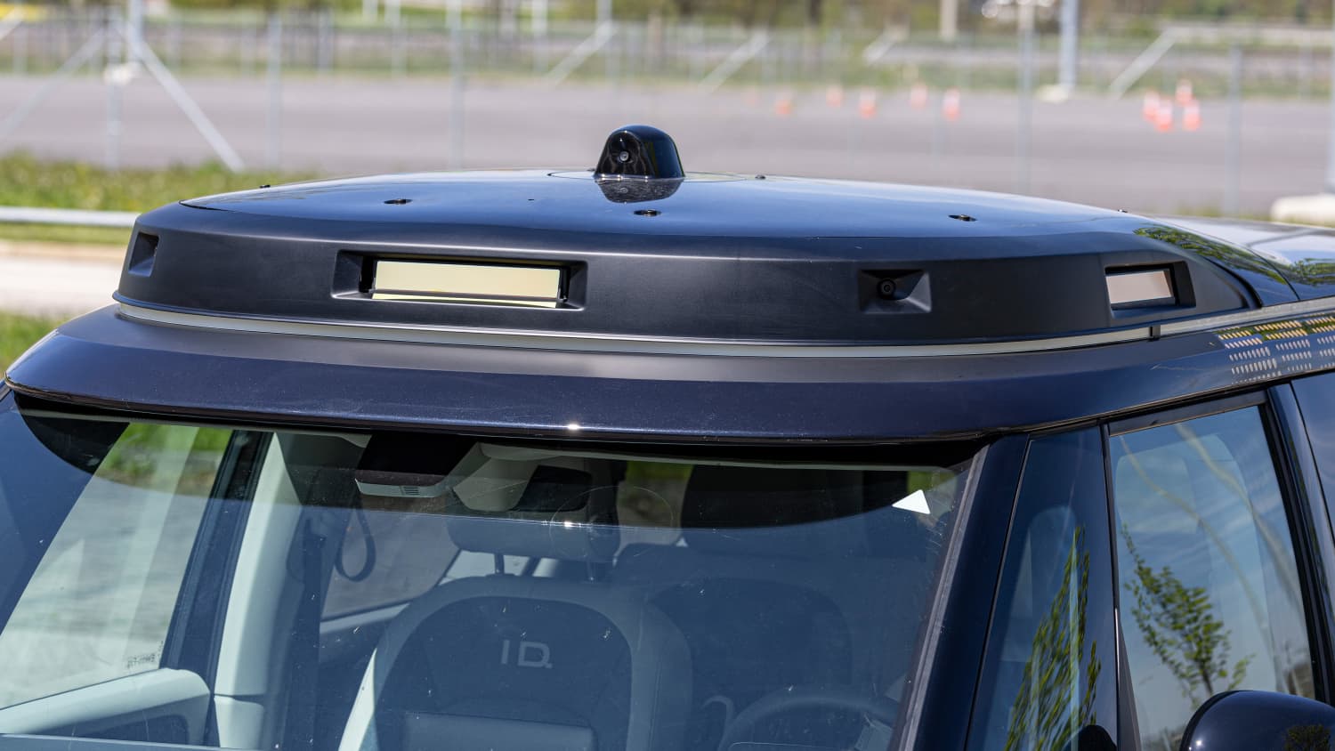 Sensor am autonom fahrenden VW ID Buzz