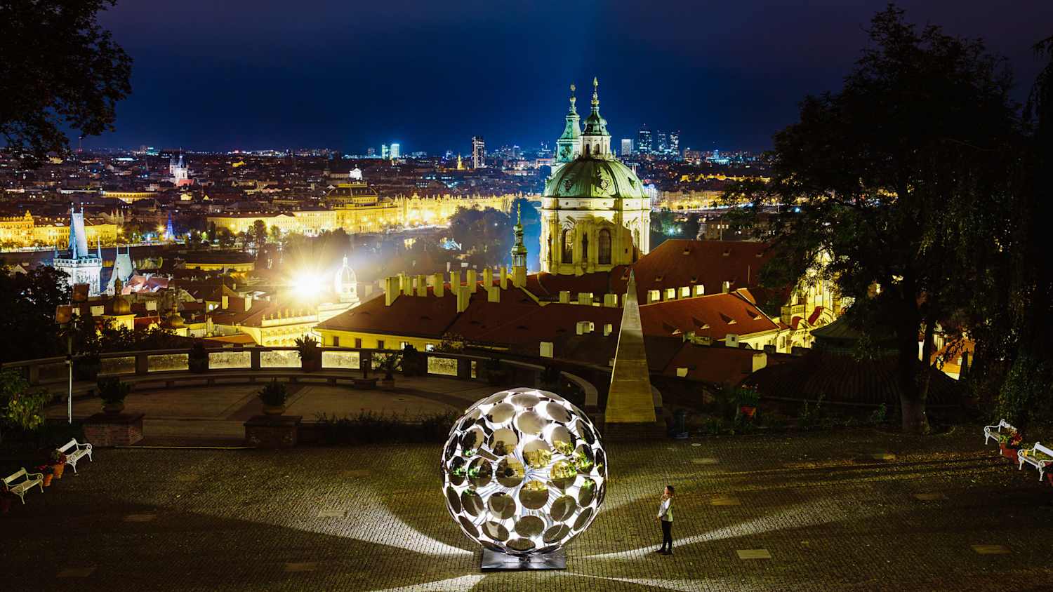 Blick auf Prag während des Lichterfests