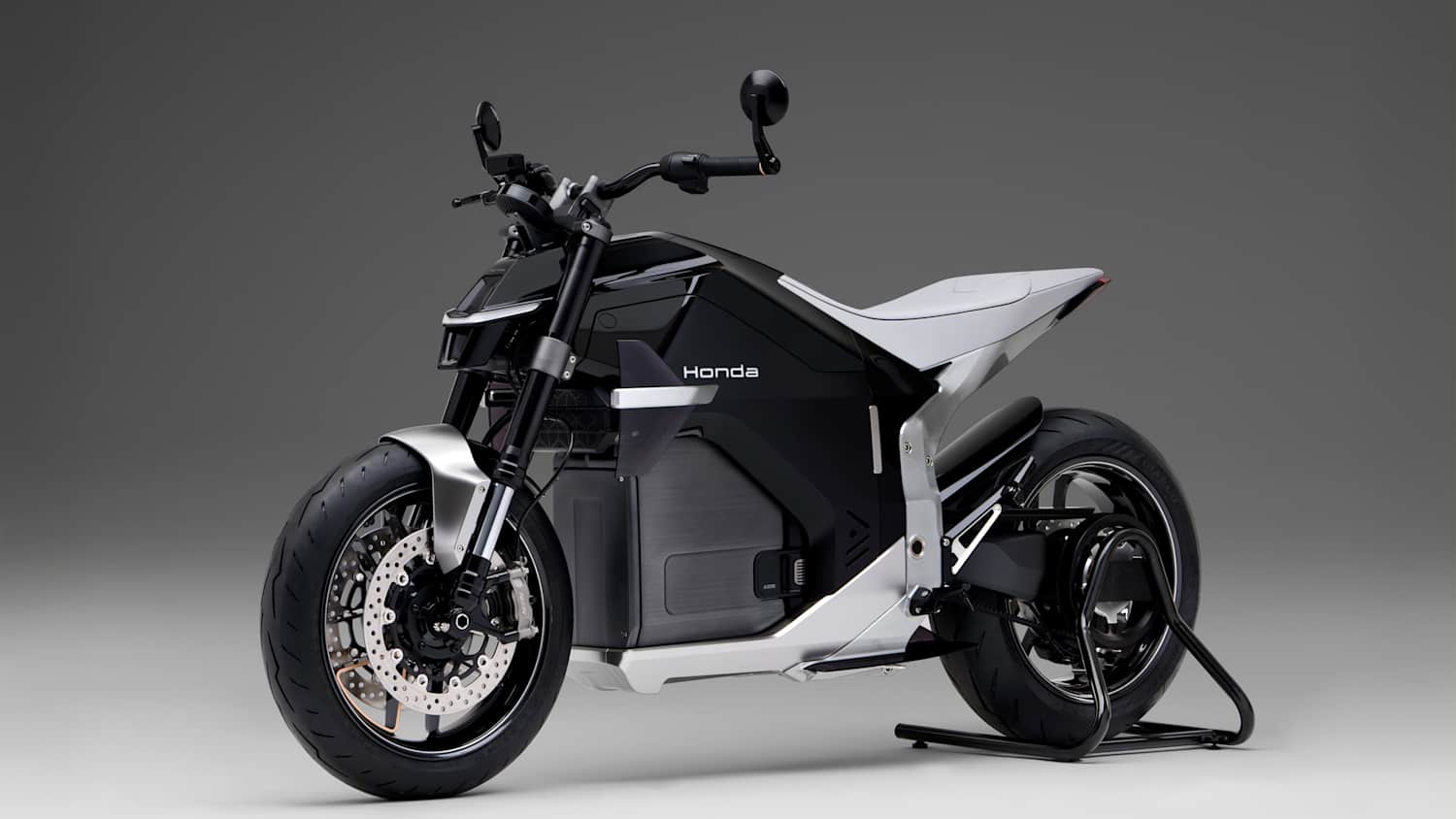 Seitenansicht einer stehenden Honda EV Fun Concept