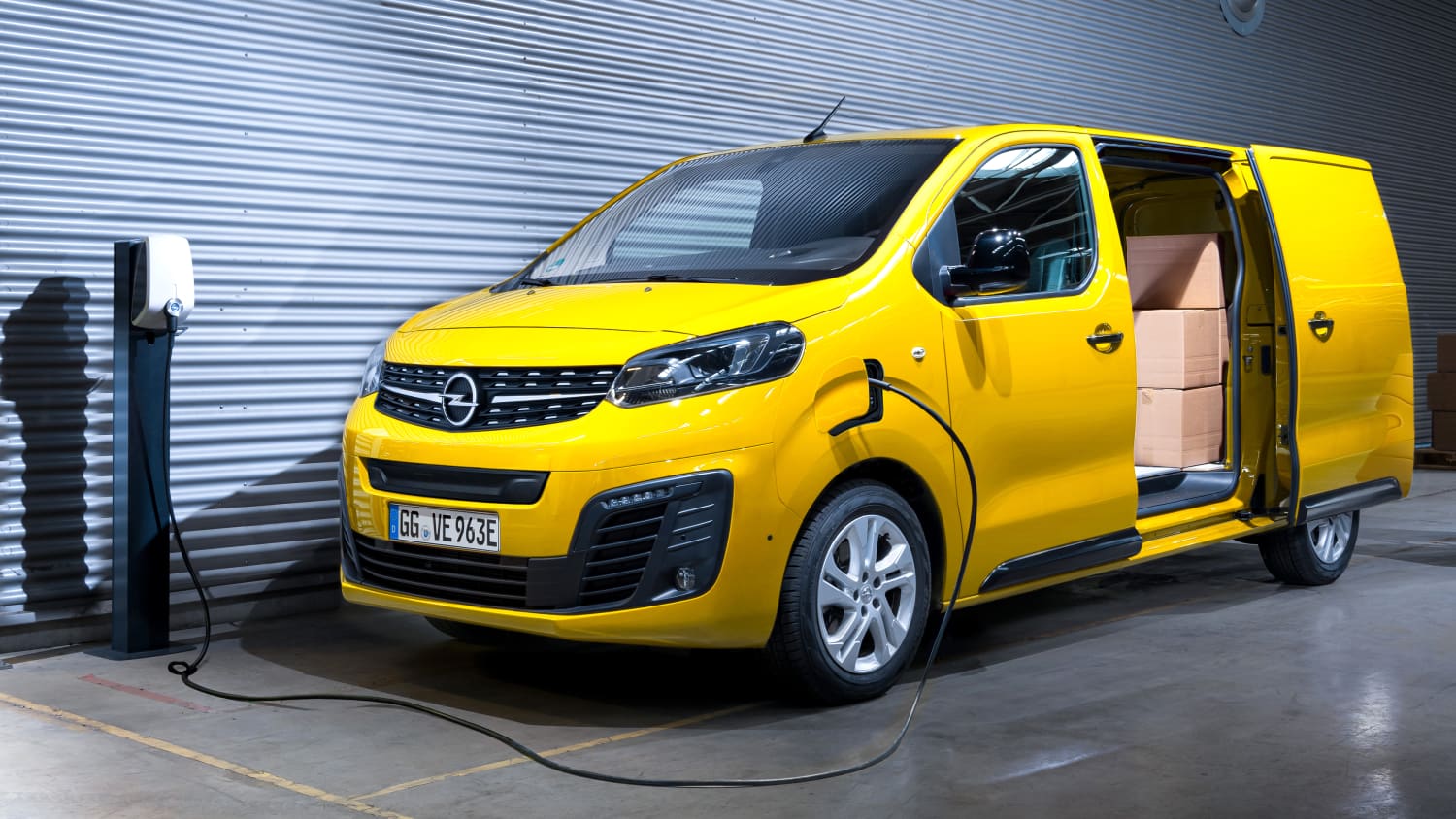 Leichter Lieferwagen Opel VIVARO B - Preis: 7.250 € - Angebot auf