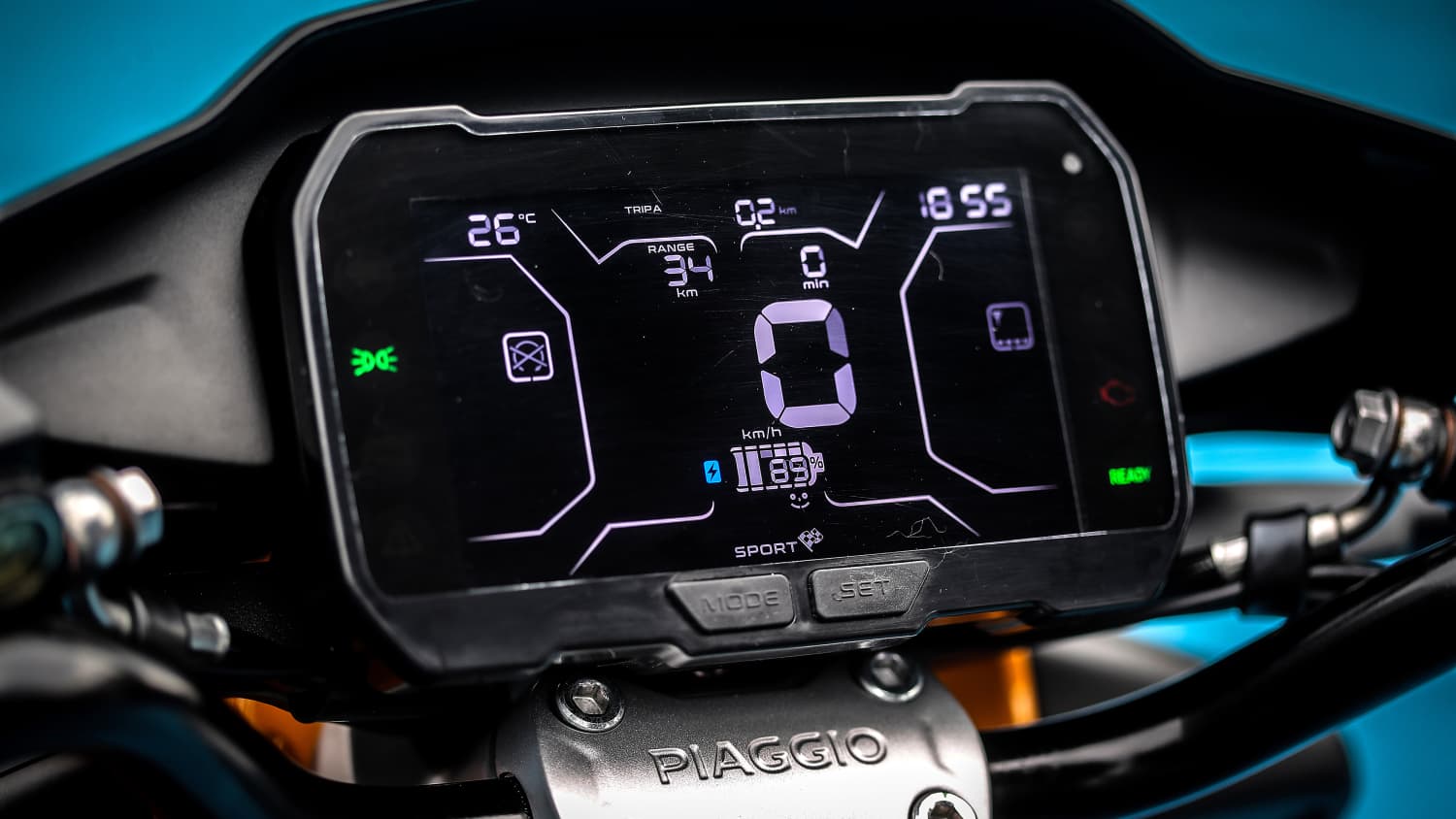 Display der Piaggio.1 Active