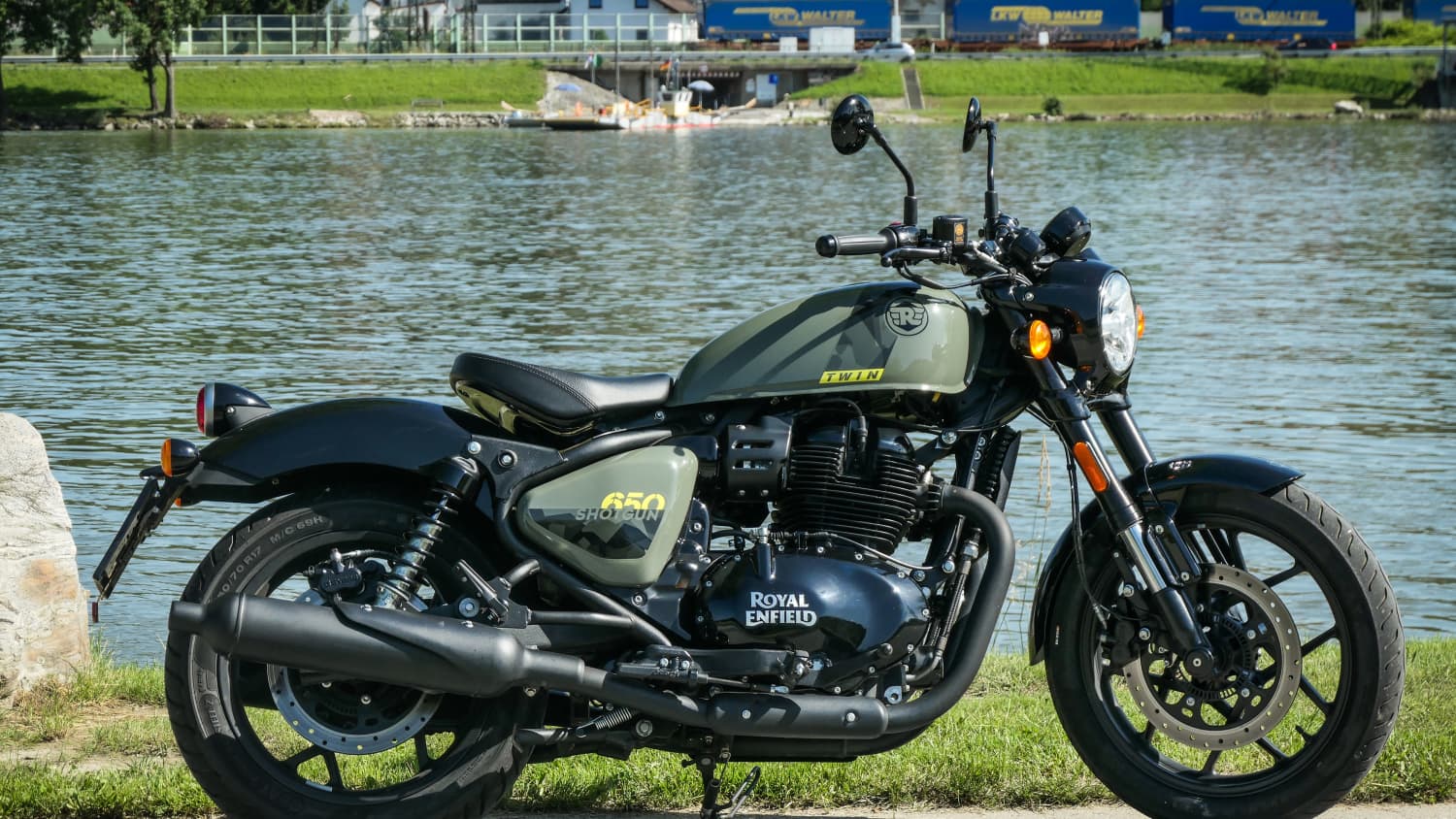 Seitenansicht der Royal Enfield Shotgun 650
