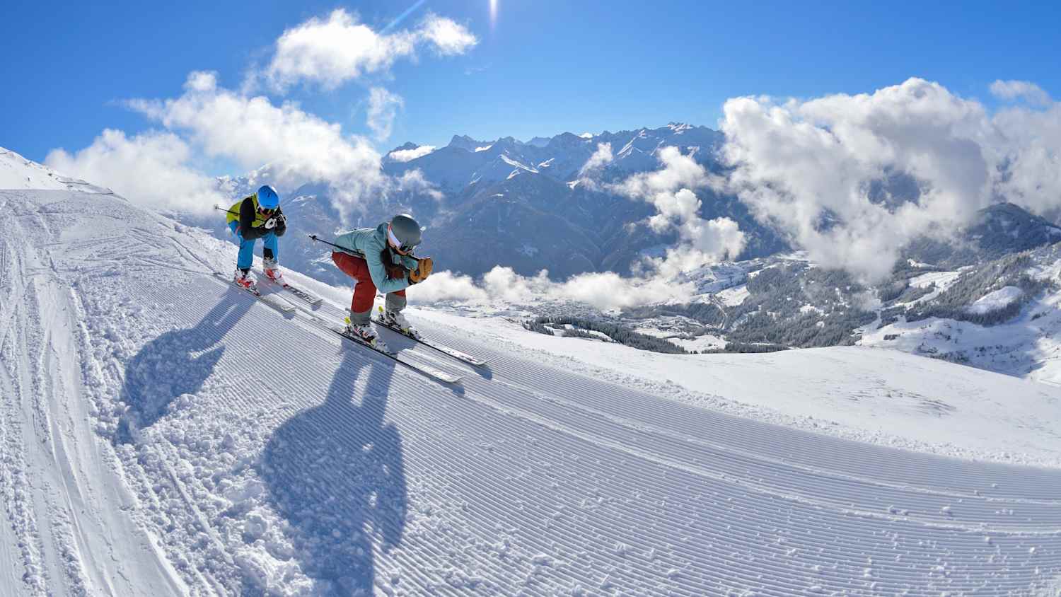 Skifahren in den Österreicher Alpen in Serfauss