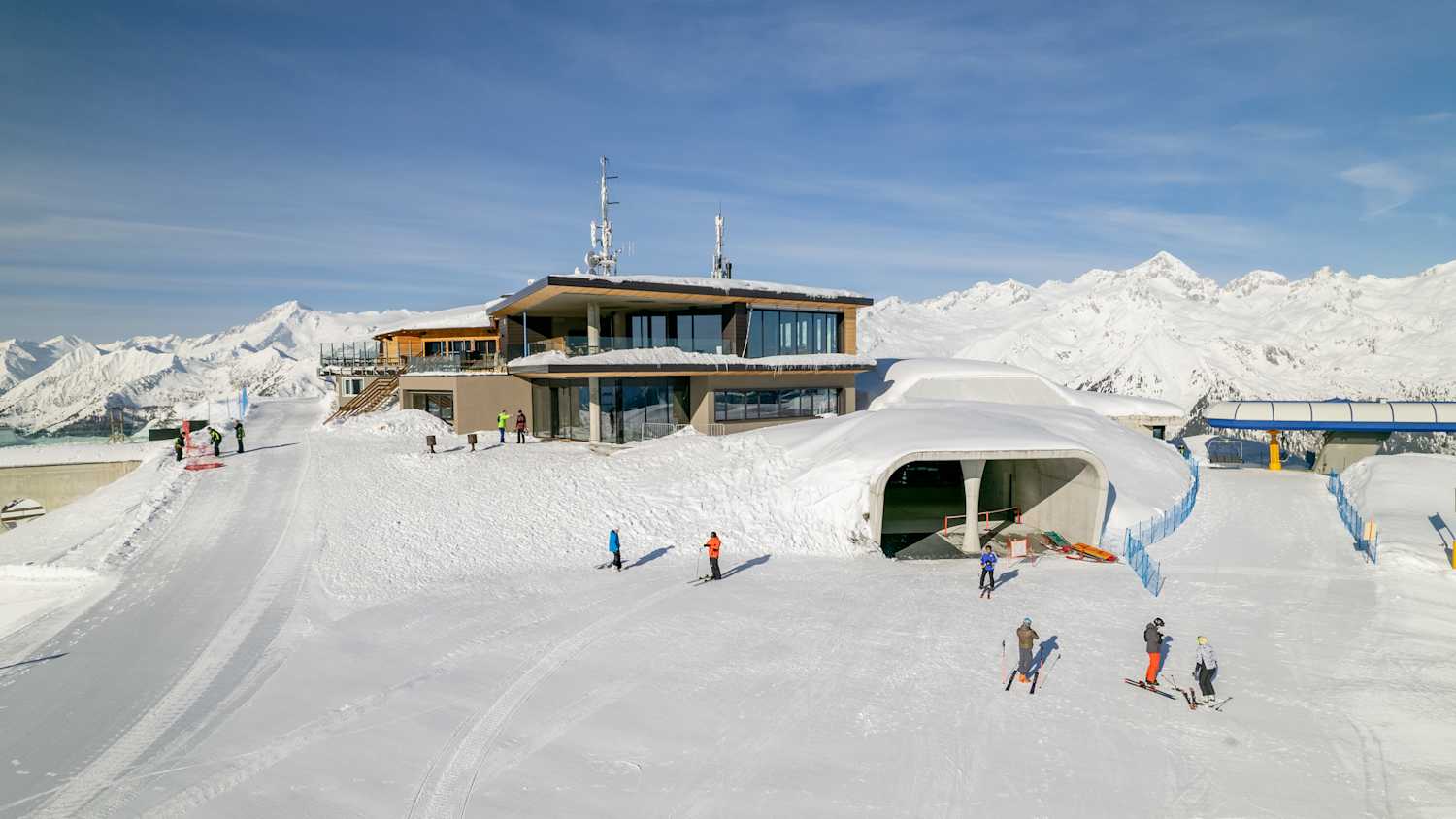 Bergstation Doss del Sabion im Skigebiet SkiArena Campiglio Dolomiti di Brenta