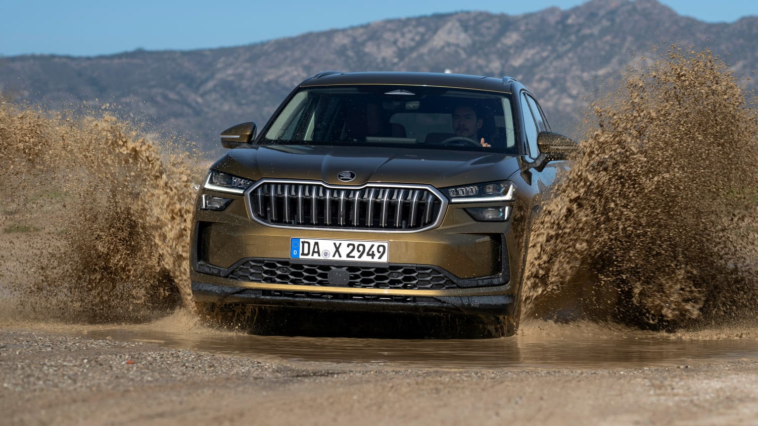 Frontansicht eines fahrenden Skoda Kodiaq