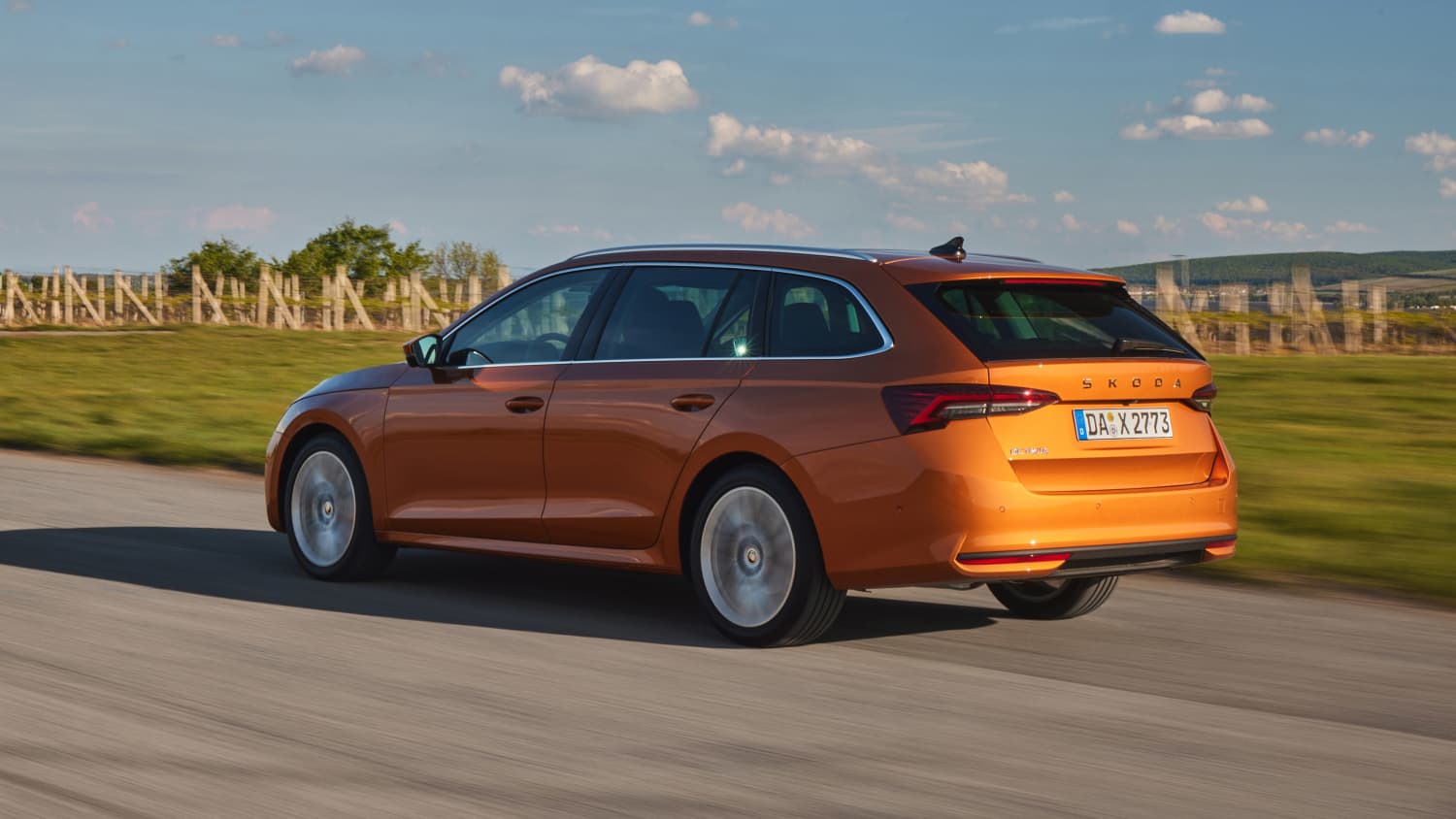 Heck und Seitenansicht eines Skoda Octavia nach Facelift