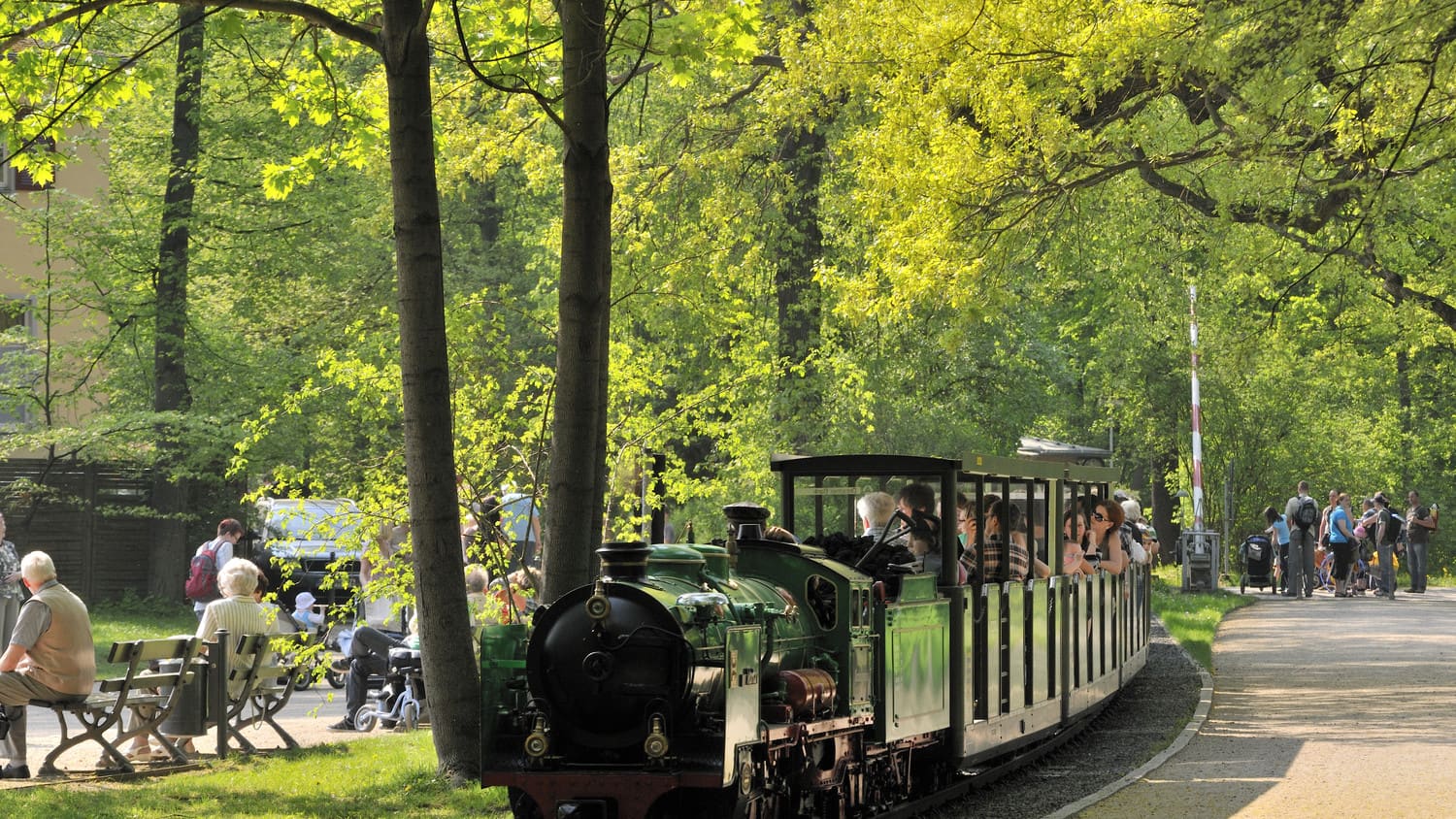 Dresdner Parkeisenbahn im Großen Garten
