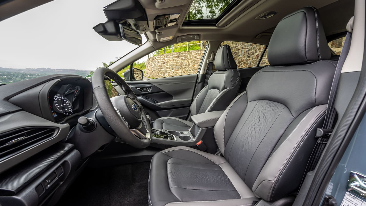 Vordersitze und Cockpit des Subaru Crosstrek