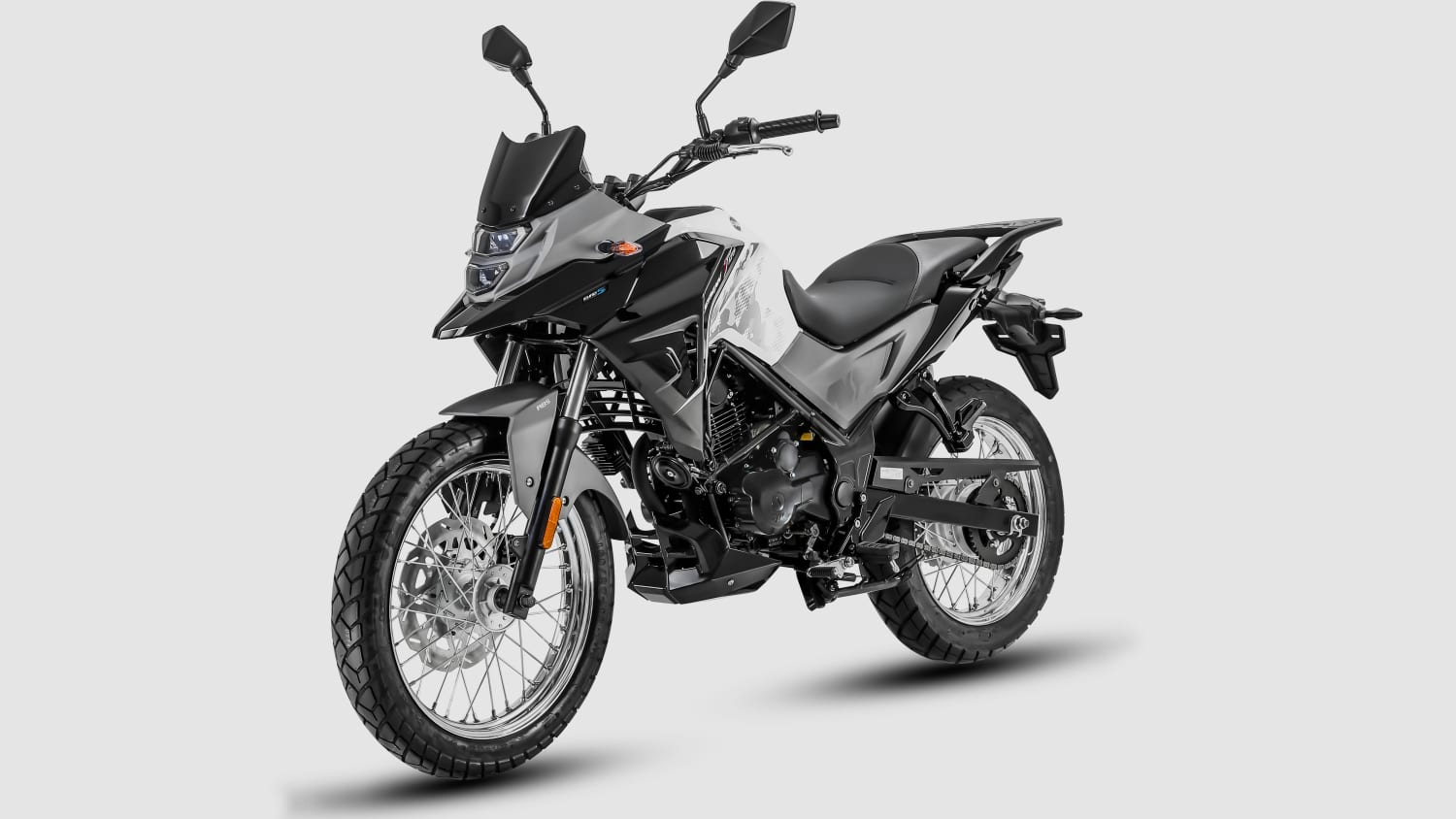 Seitenansicht einer stehenden SYM NH-T 125