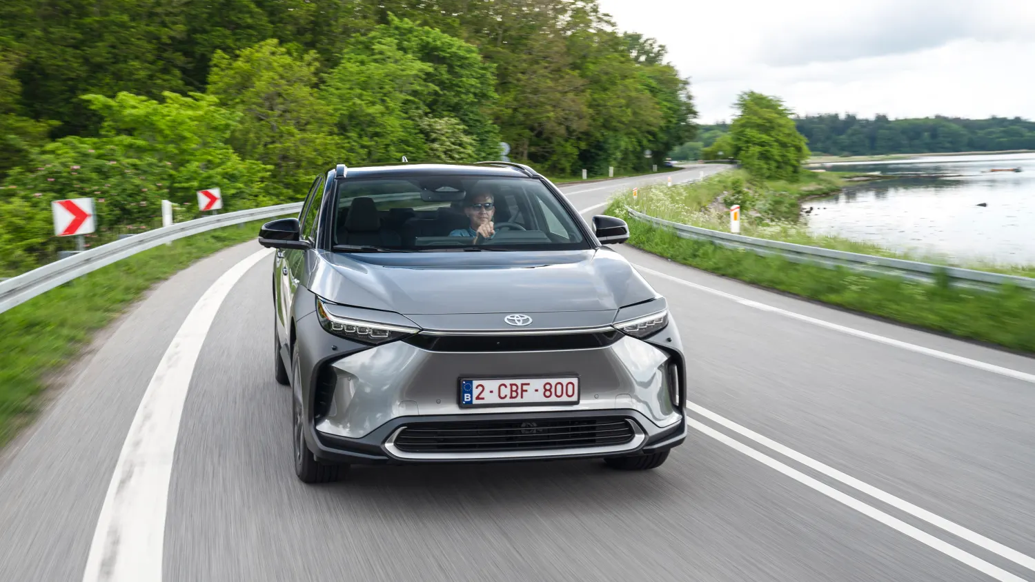 Test Toyota bZ4X: Welche Reichweite hat das Mittelklasse-Elektroauto?