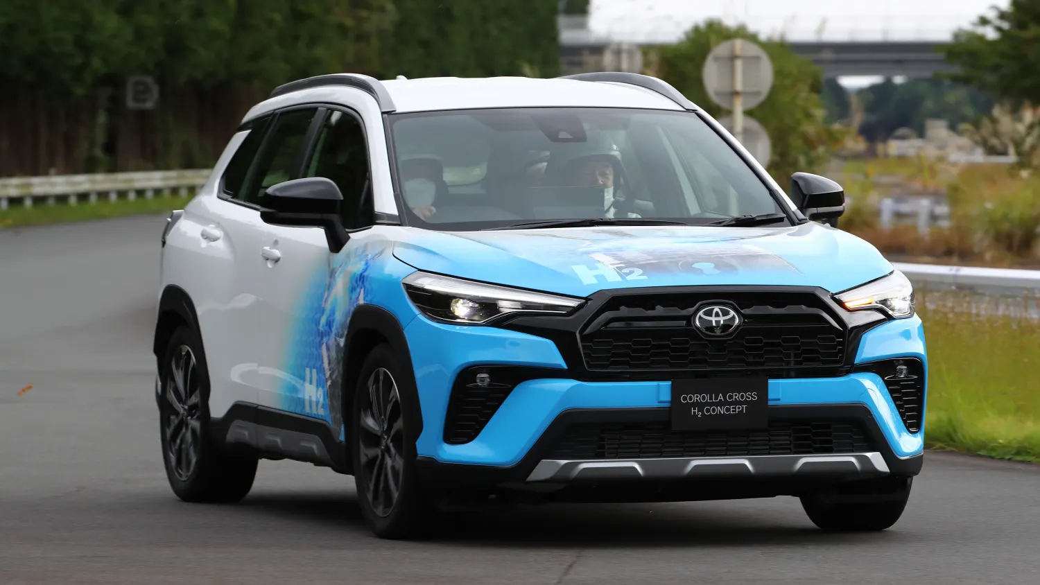 Toyota Corolla Cross (2023) Test: Hybrid-SUV, Preis, Verbrauch